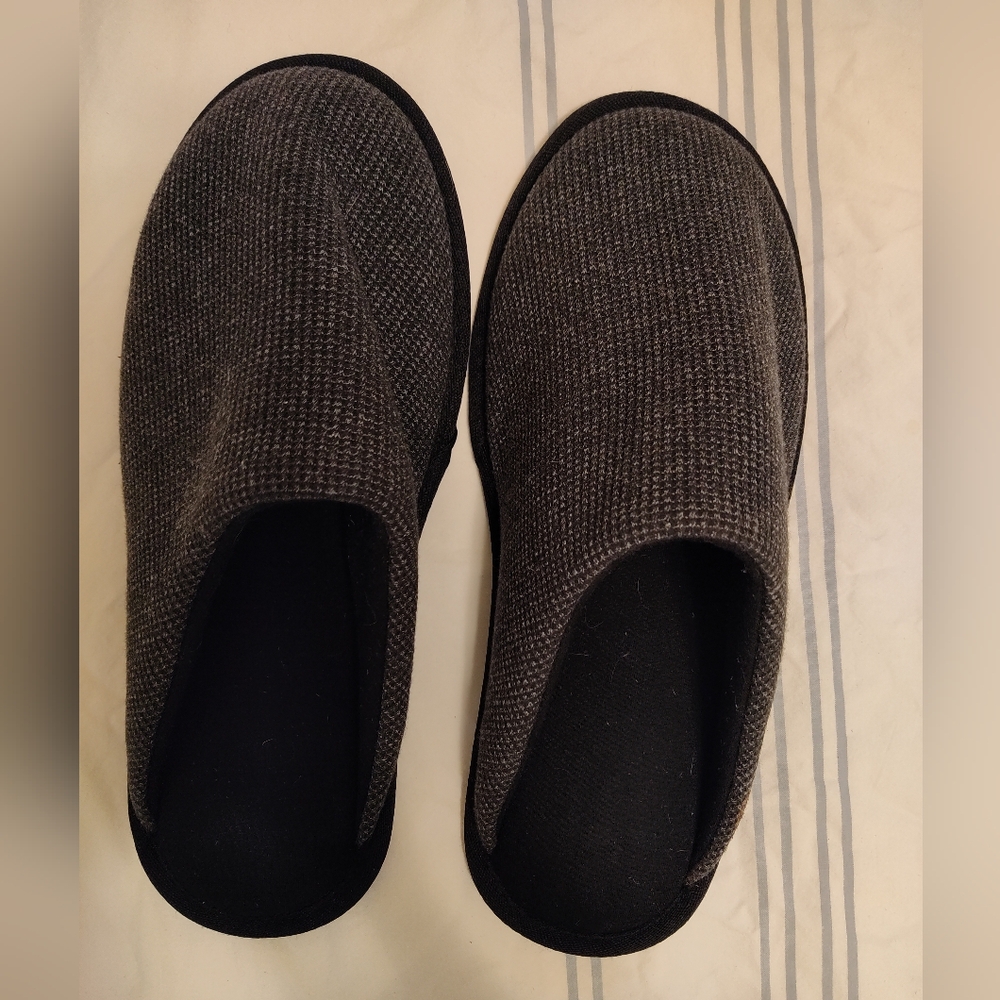 Men's Black and Gray Slippers